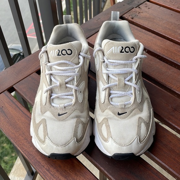 Nike Women’s Air Max 200s ‘Desert Sand’ in size 7.5. Original release date 7/19 - Picture 3 of 5